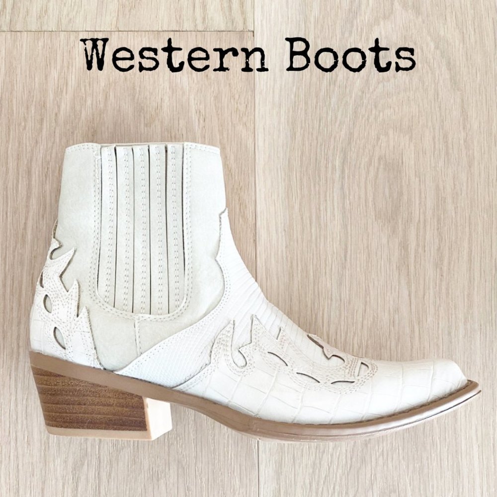 NWOT Coconuts by Matisse Milo Western Booties